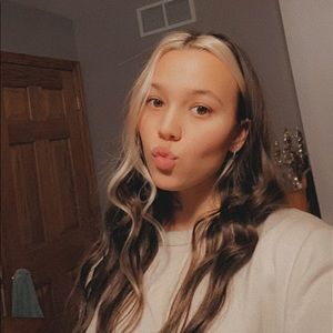 Meet your Posher, Marissa